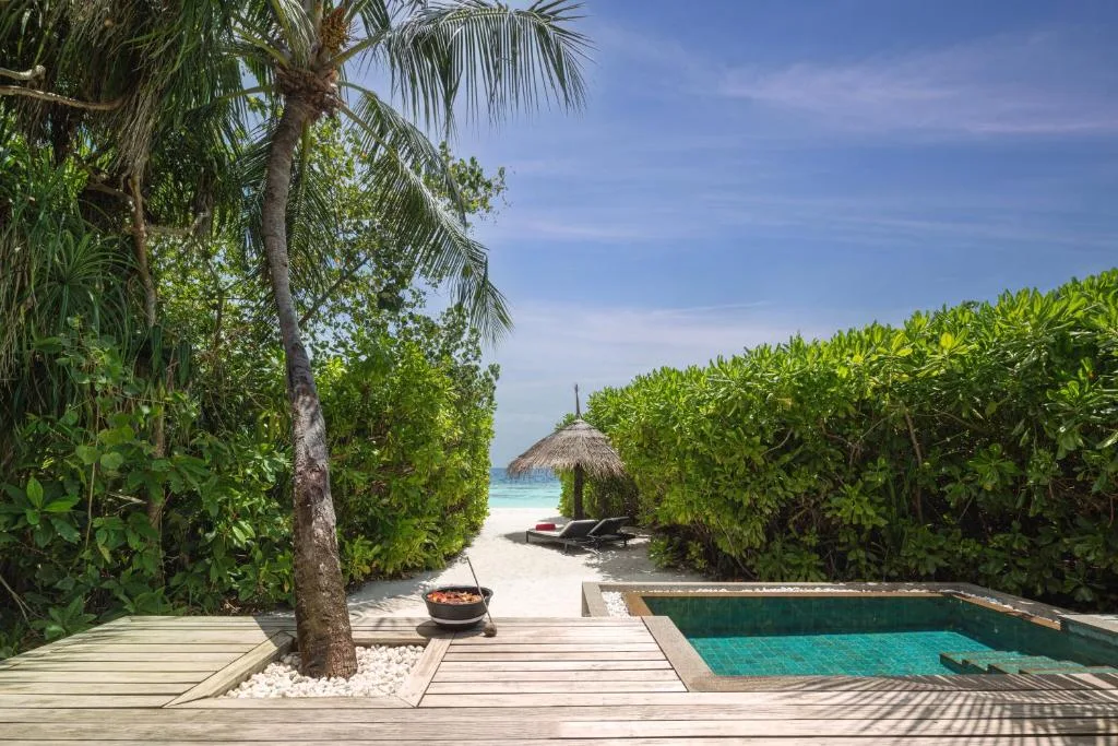 NH Collection Maldives Havodda Resort: another view