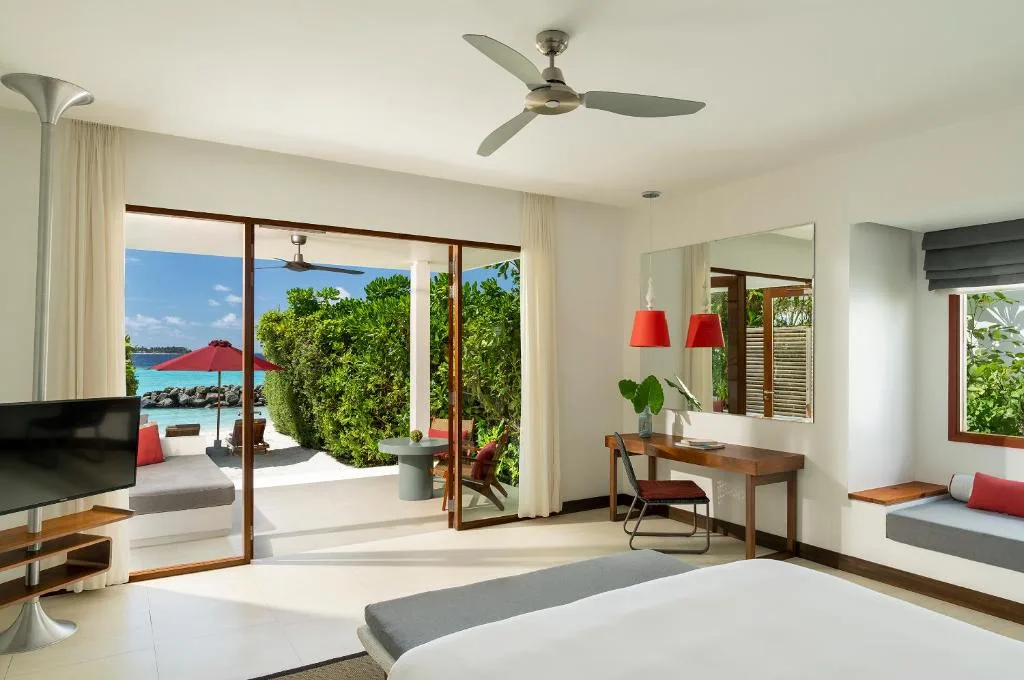 Niva Dhigali Maldives: another view