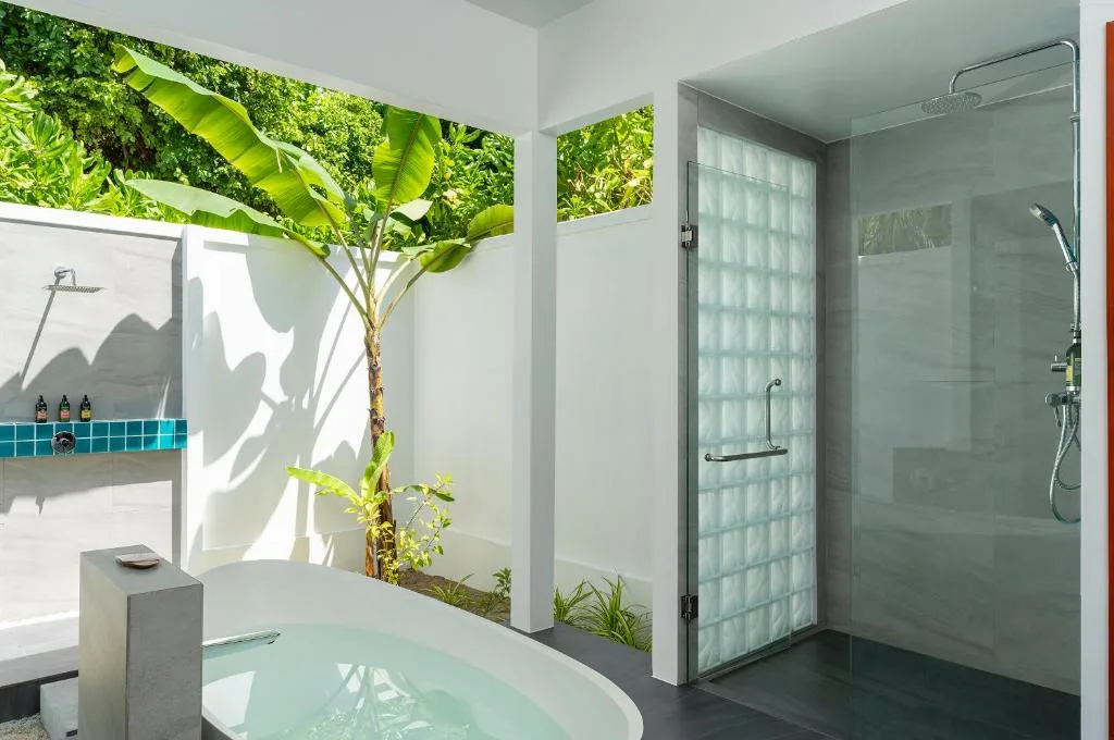 Niva Dhigali Maldives: another view