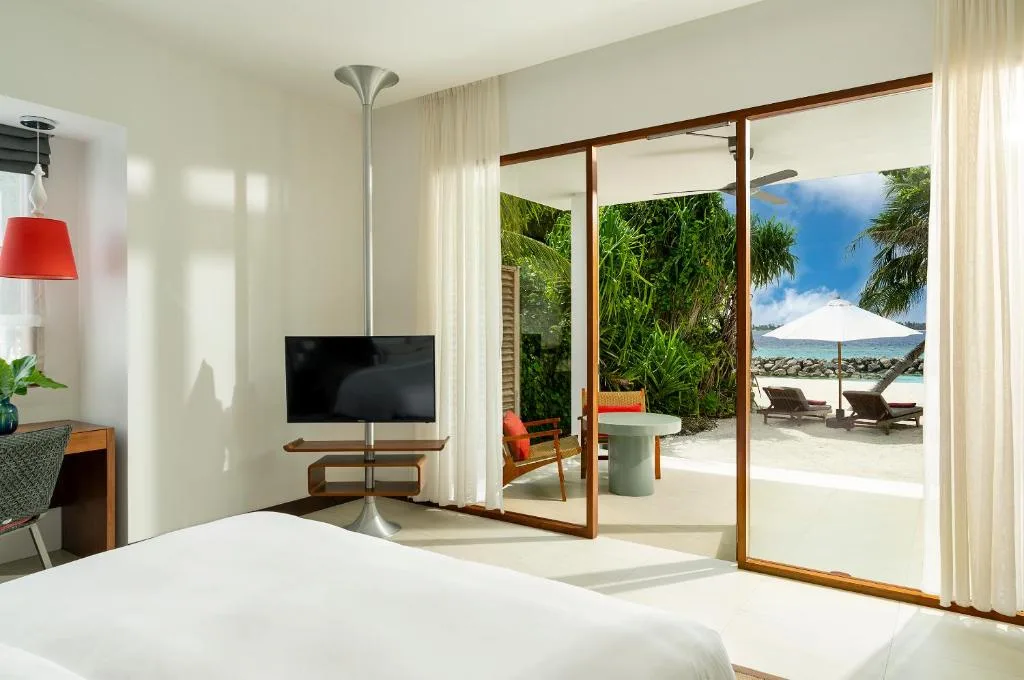 Niva Dhigali Maldives: another view