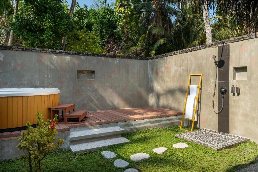 Niva Kuramathi Maldives: another view