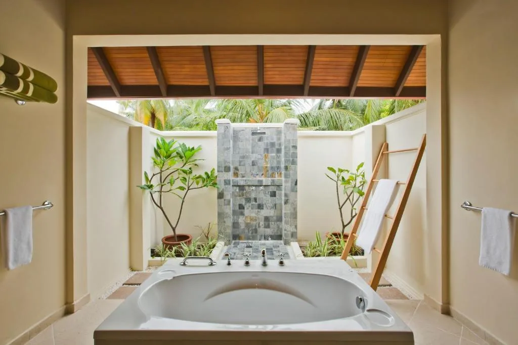 Niva Kurumba Maldives: another view