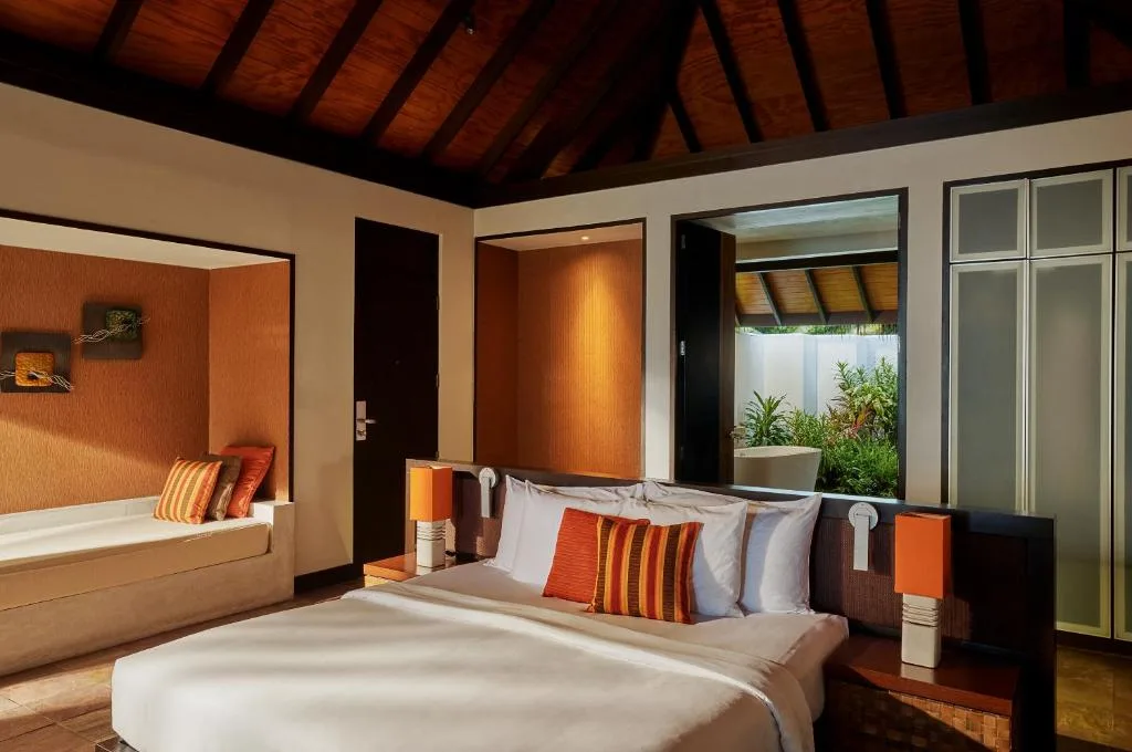 Niva Velassaru Maldives: another view