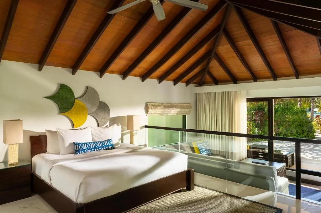 Niva Velassaru Maldives: another view