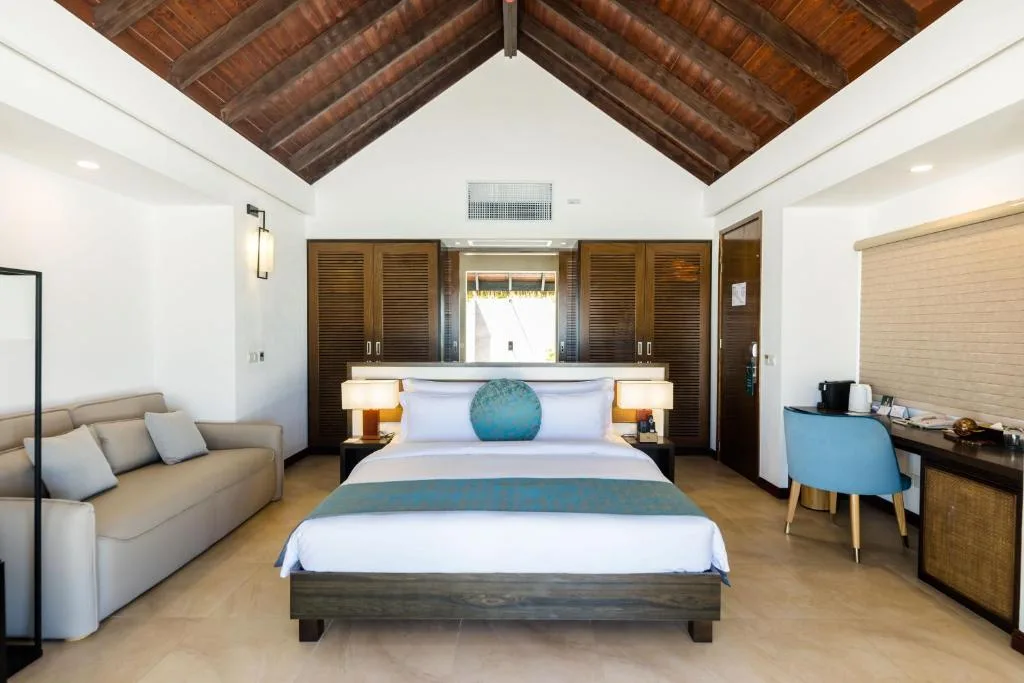 NOOE Maldives Kunaavashi: another view