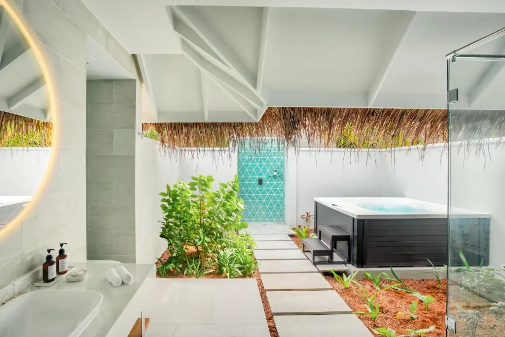 Nova Maldives: another view
