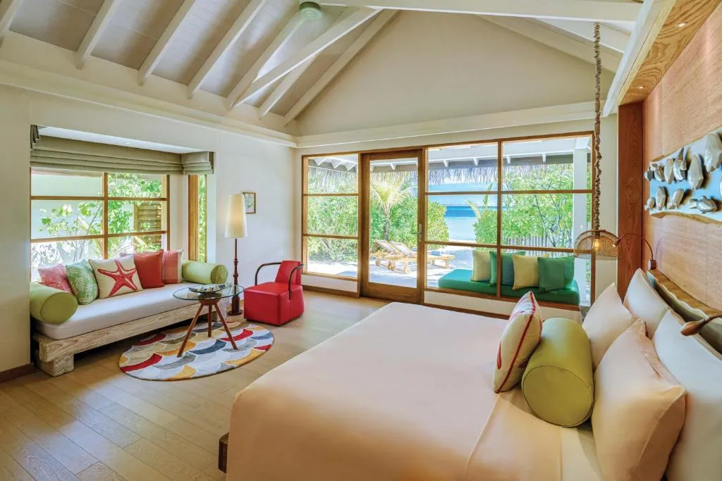 OBLU SELECT Sangeli: another view