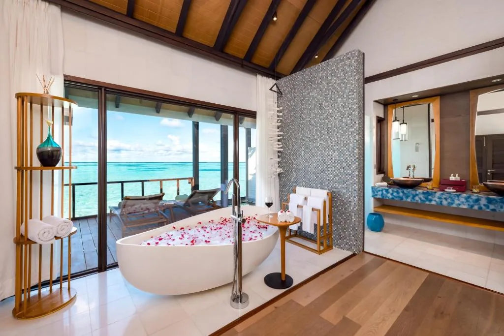 OZEN LIFE MAADHOO: another view