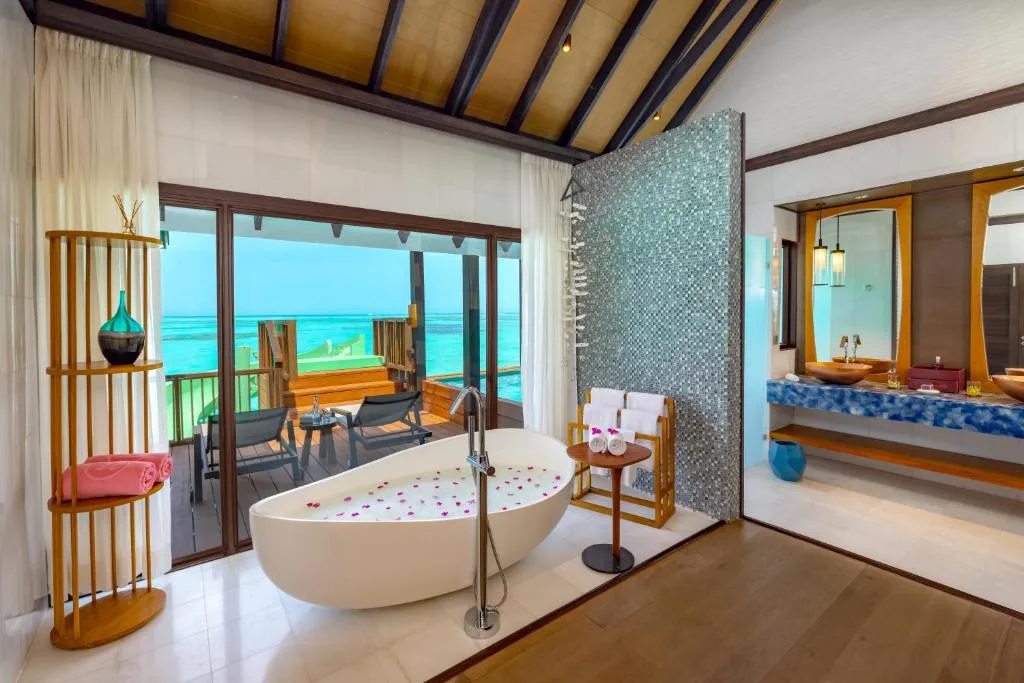 OZEN LIFE MAADHOO: another view