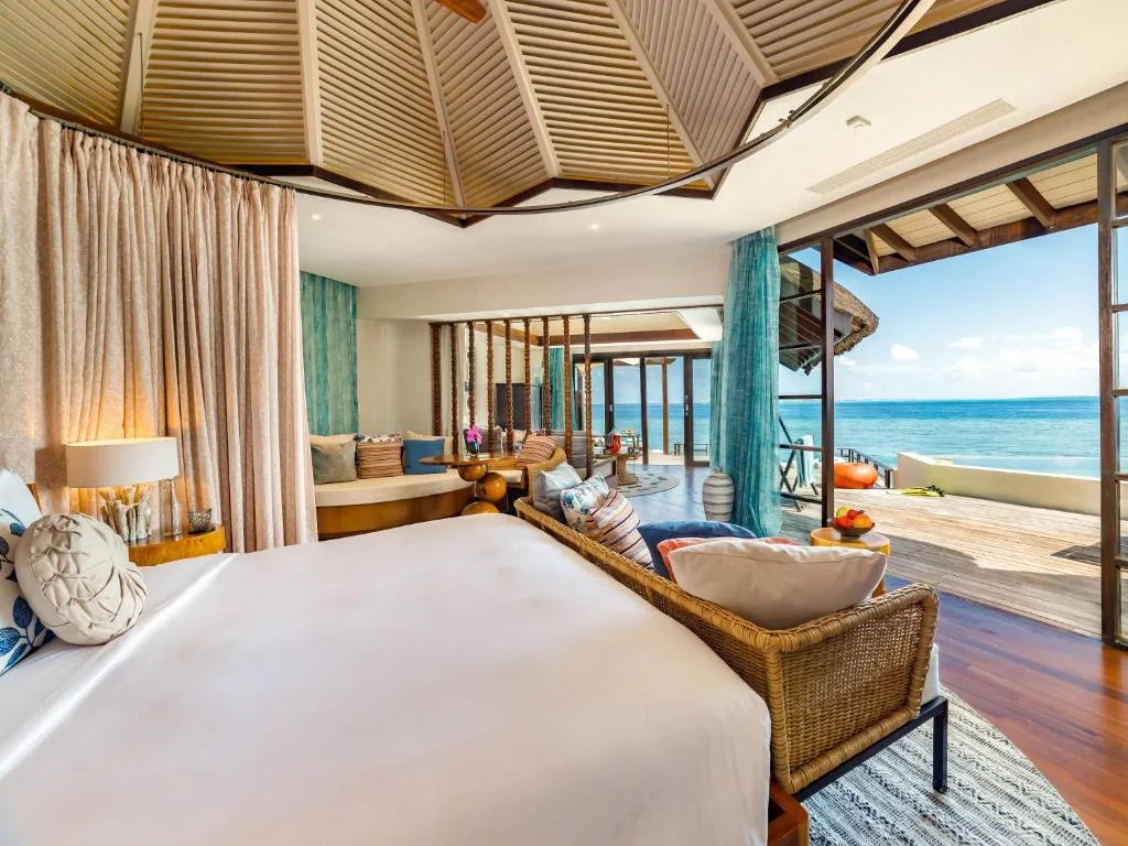 OZEN RESERVE BOLIFUSHI: another view