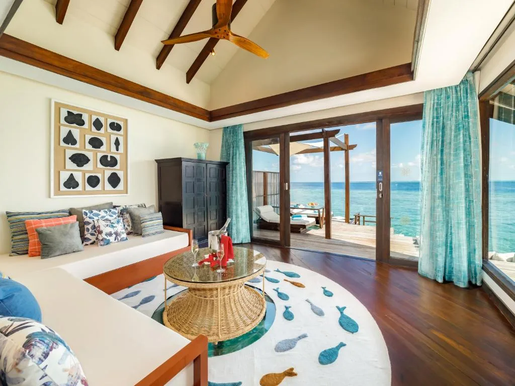 OZEN RESERVE BOLIFUSHI: another view