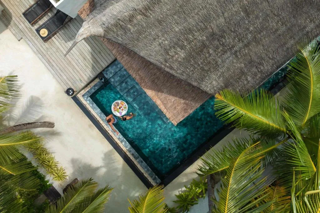 OZEN RESERVE BOLIFUSHI: another view