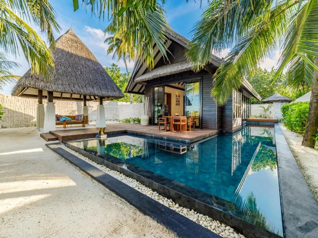 OZEN RESERVE BOLIFUSHI: another view