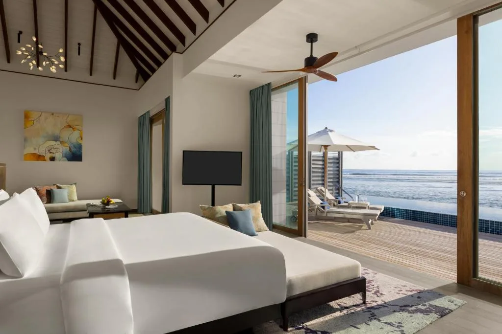 Radisson Blu Resort Maldives: another view