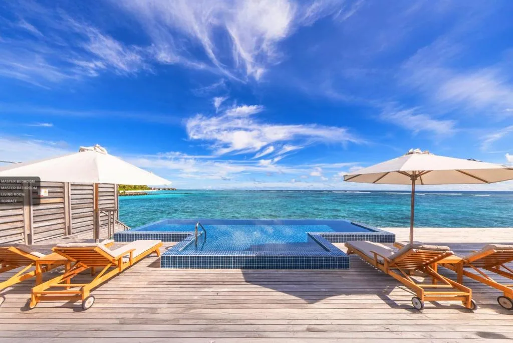 Radisson Blu Resort Maldives: another view