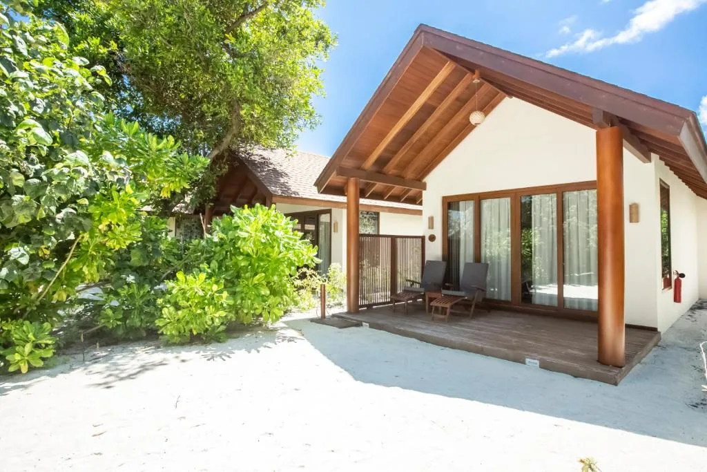 Reethi Faru Resort: another view