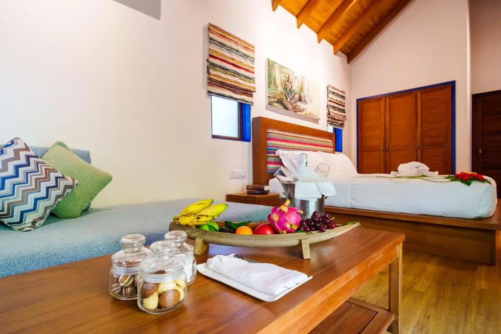Reethi Faru Resort: another view