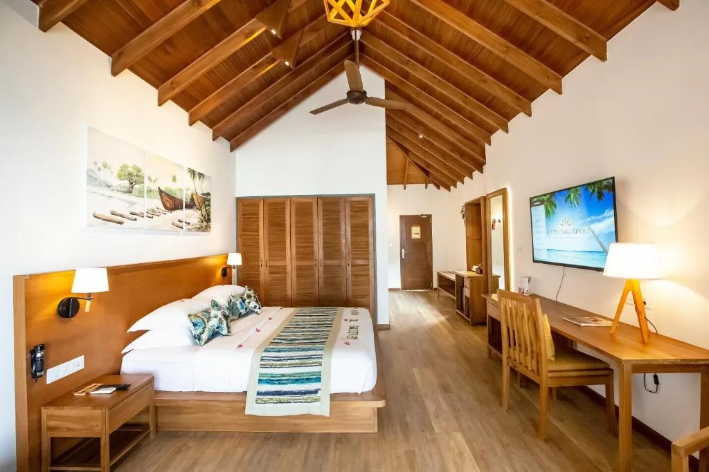 Reethi Faru Resort: another view