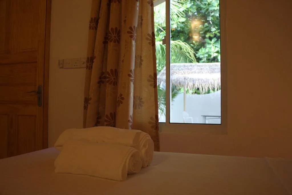 Relax Residence Thoddoo Maldives: another view