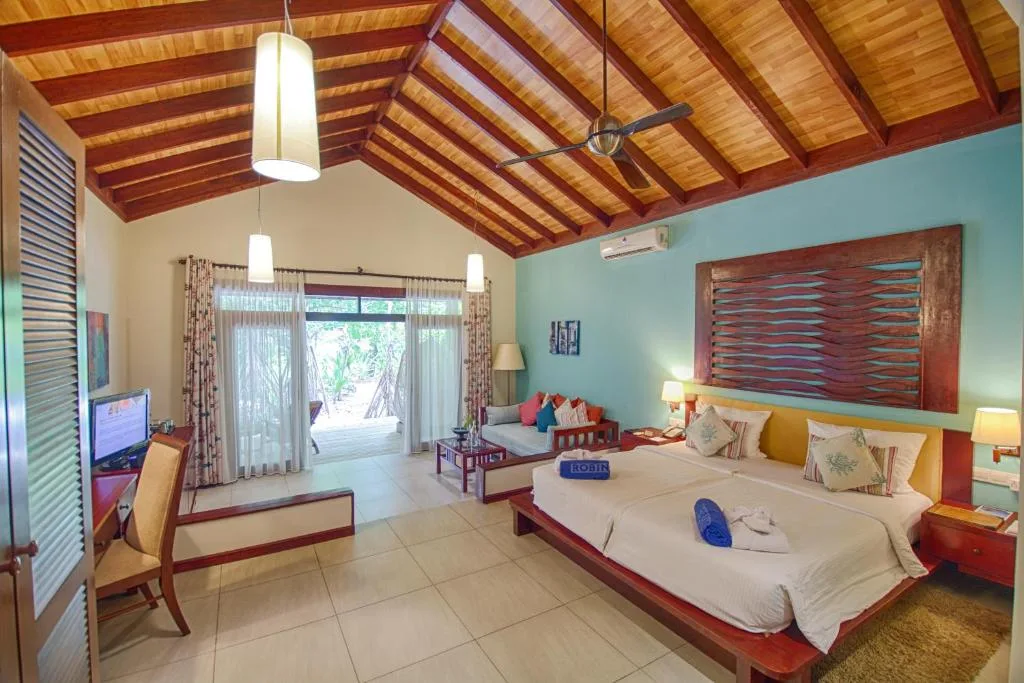 Robinson Maldives: another view