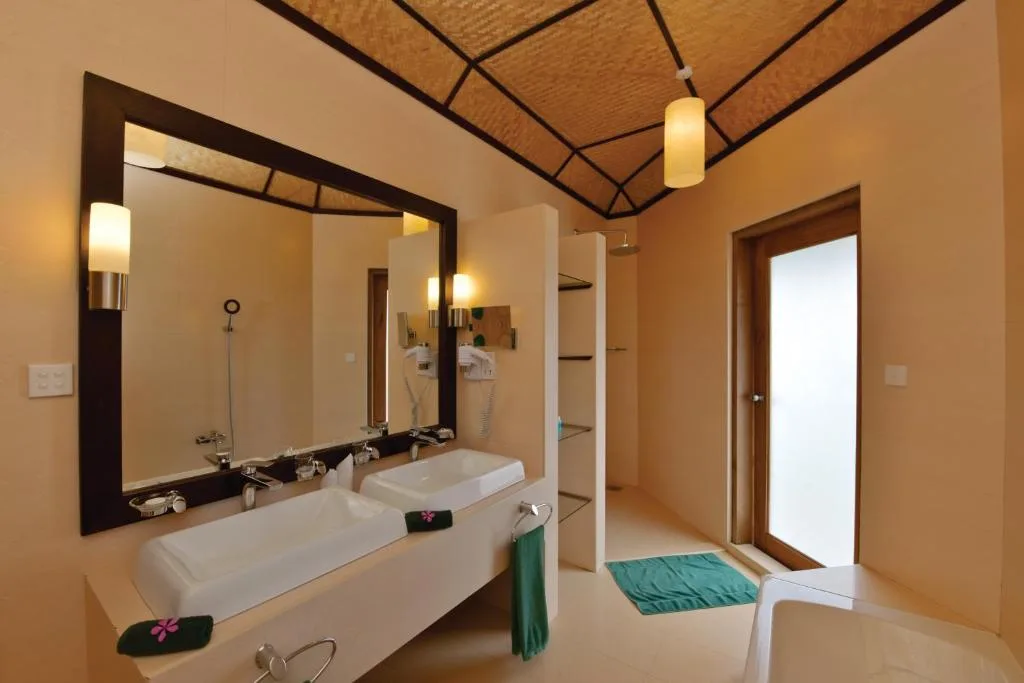 Safari Island Resort & Spa Maldives: another view