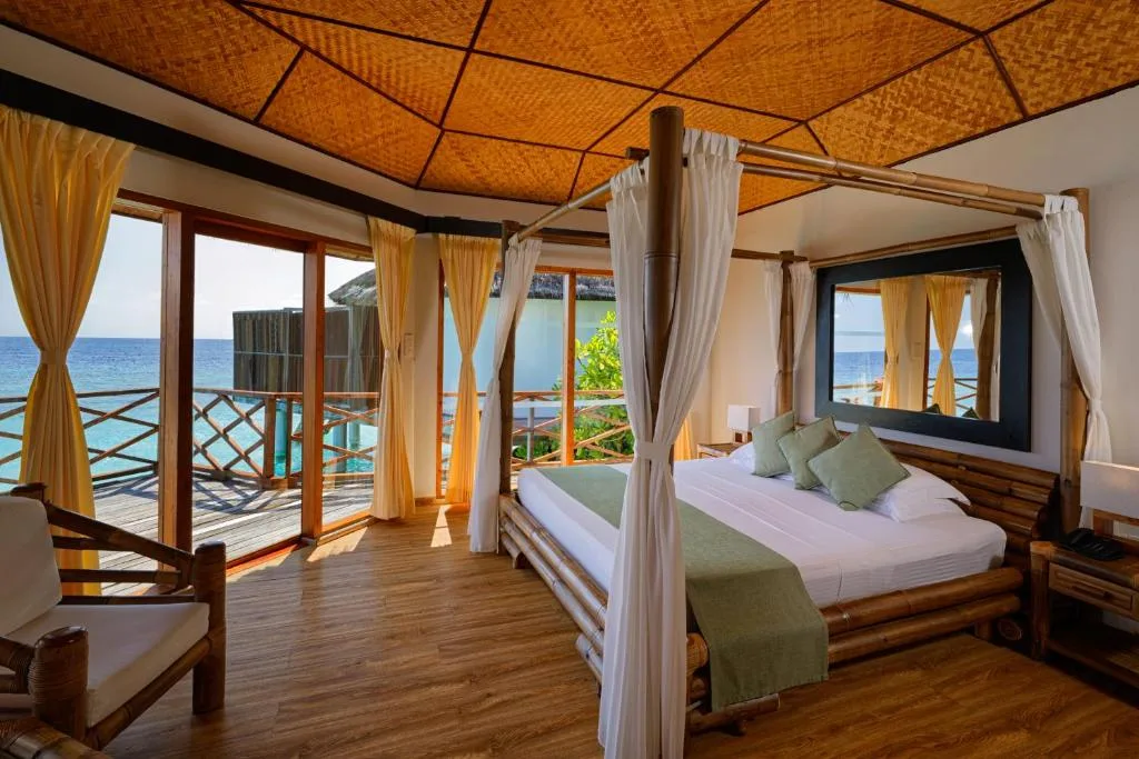 Safari Island Resort & Spa Maldives: another view