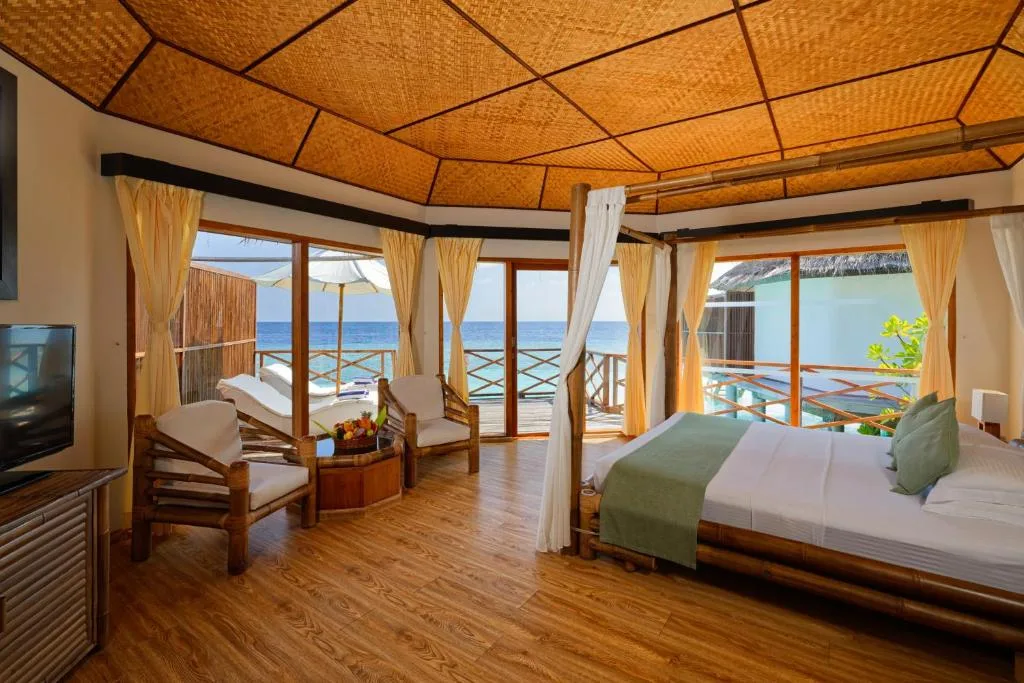 Safari Island Resort & Spa Maldives: another view