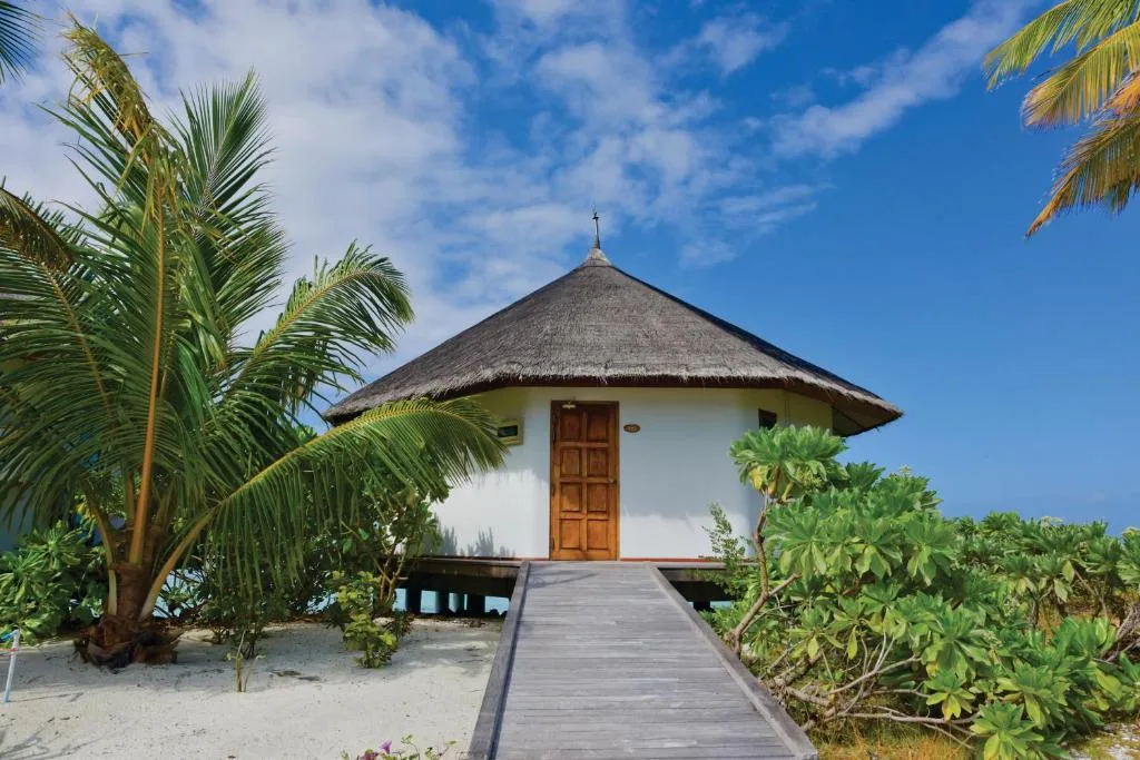 Safari Island Resort & Spa Maldives: another view