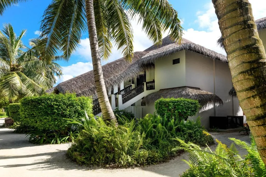 Sheraton Maldives Full Moon Resort & Spa: another view