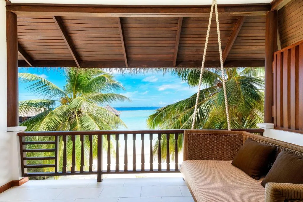 Sheraton Maldives Full Moon Resort & Spa: another view