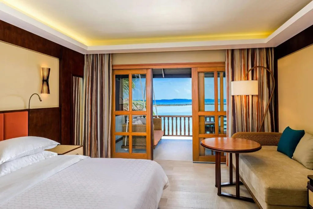 Sheraton Maldives Full Moon Resort & Spa: another view