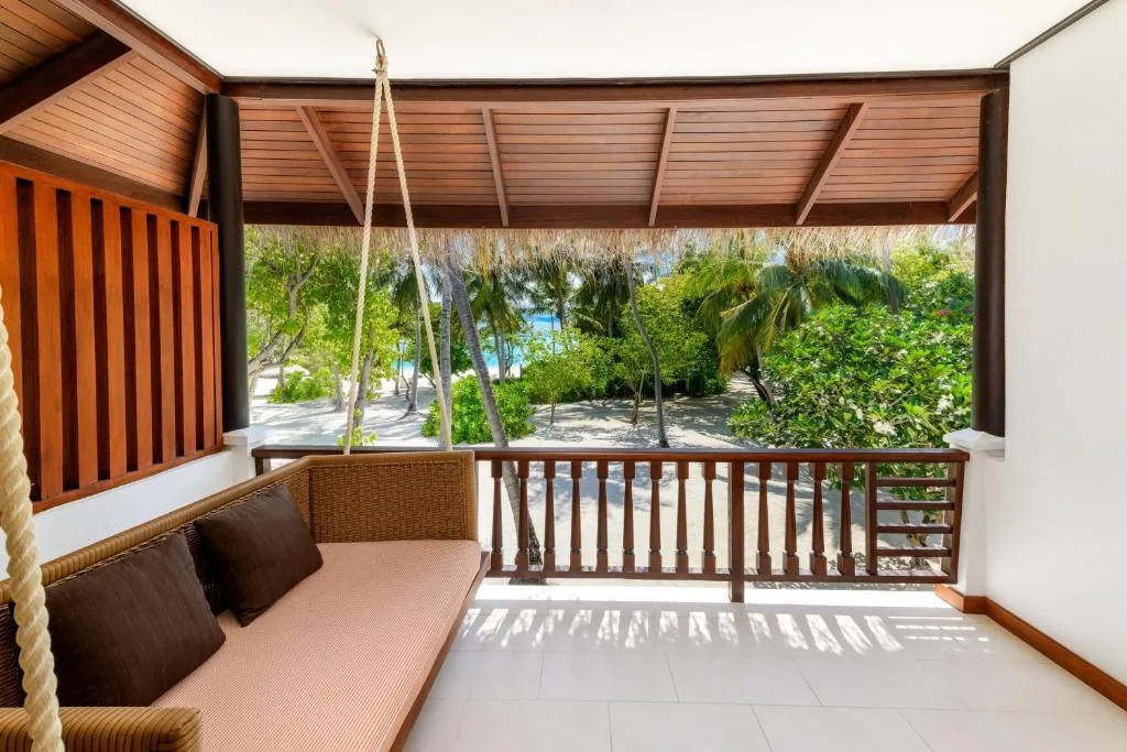 Sheraton Maldives Full Moon Resort & Spa: another view