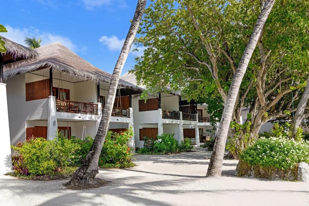 Sheraton Maldives Full Moon Resort & Spa: another view