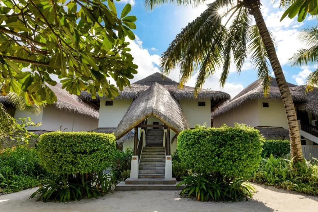 Sheraton Maldives Full Moon Resort & Spa: another view