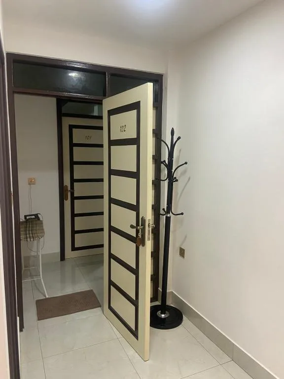 Sunview Residence: another view