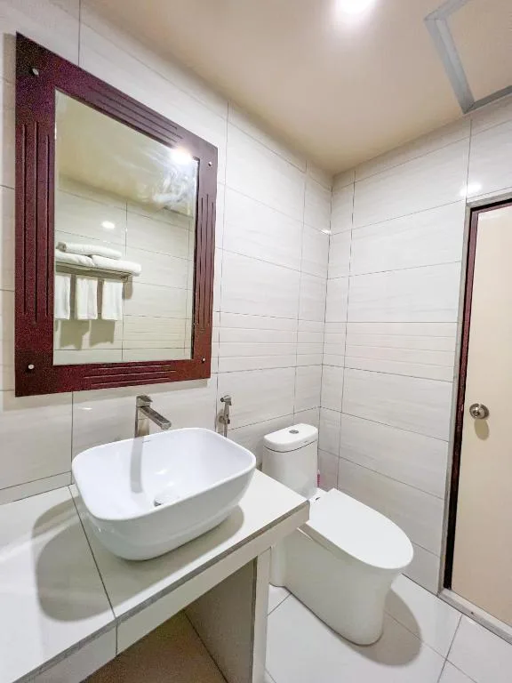 Sunview Residence: another view