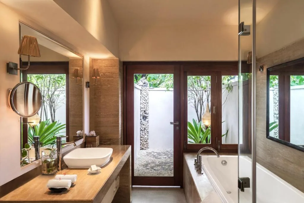 Taj Coral Reef Resort & Spa Maldives: another view