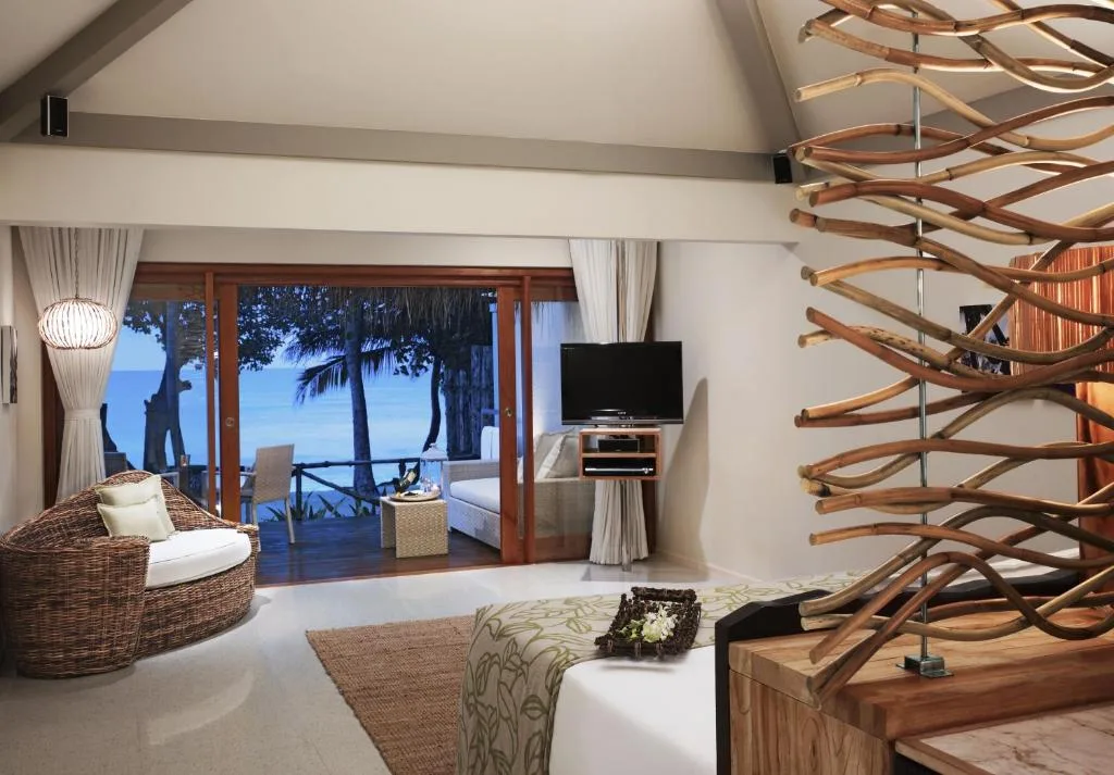 Taj Coral Reef Resort & Spa Maldives: another view