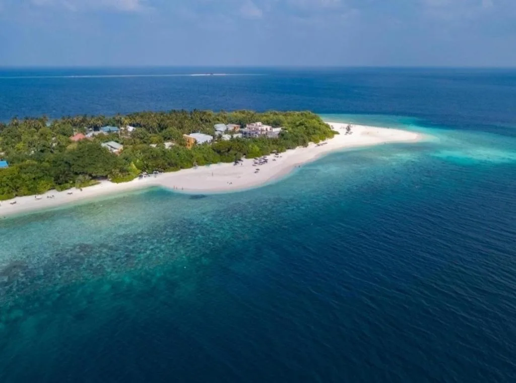 Ukulhas Villa Hotel & Spa: another view