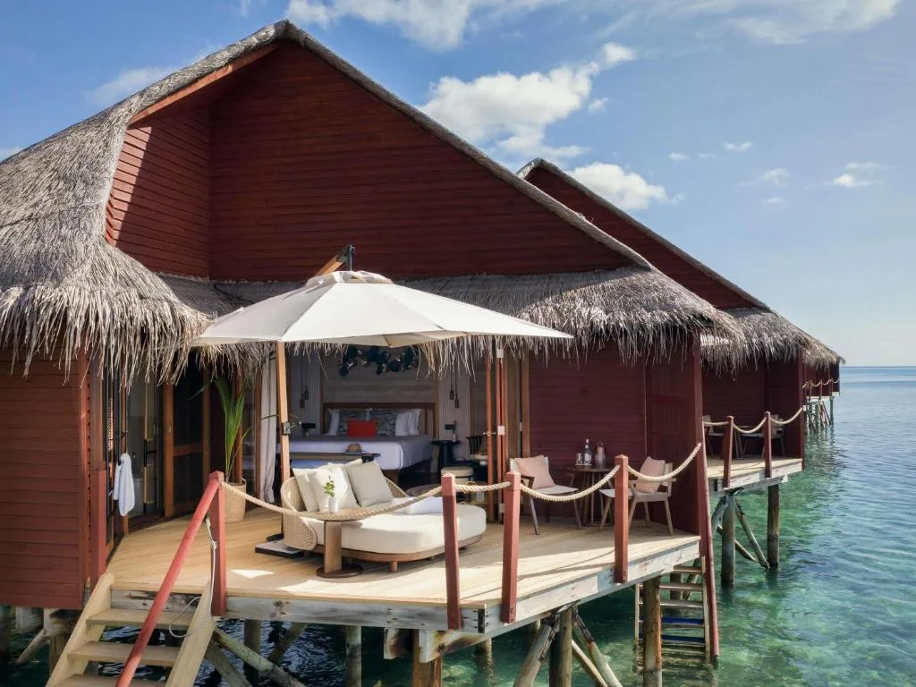 V Villas Maldives at Mirihi, MGallery Collection: another view