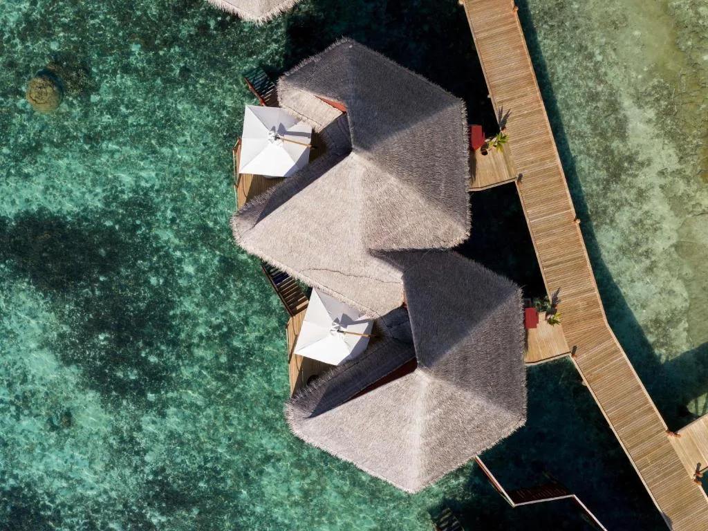 V Villas Maldives at Mirihi, MGallery Collection: another view
