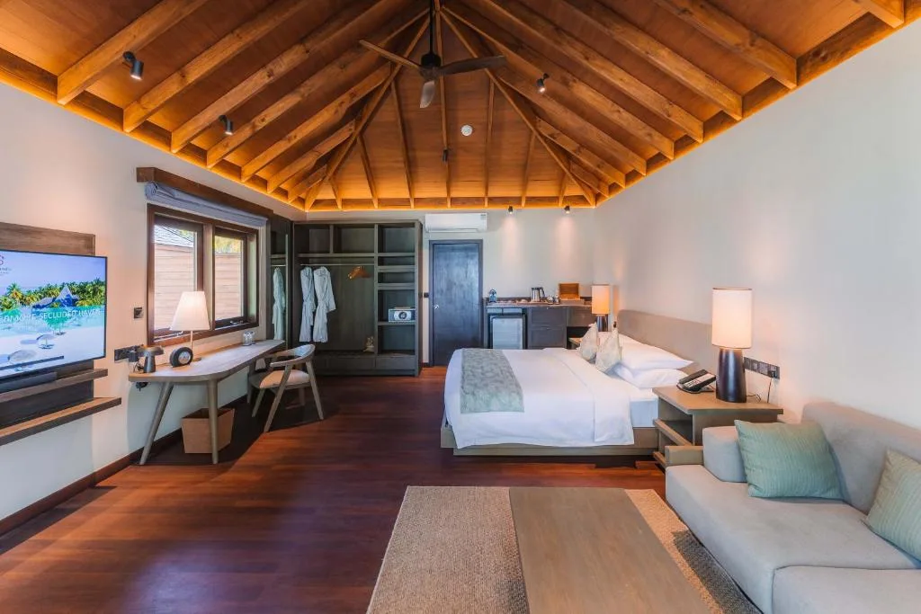 Veligandu Maldives Resort Island: another view