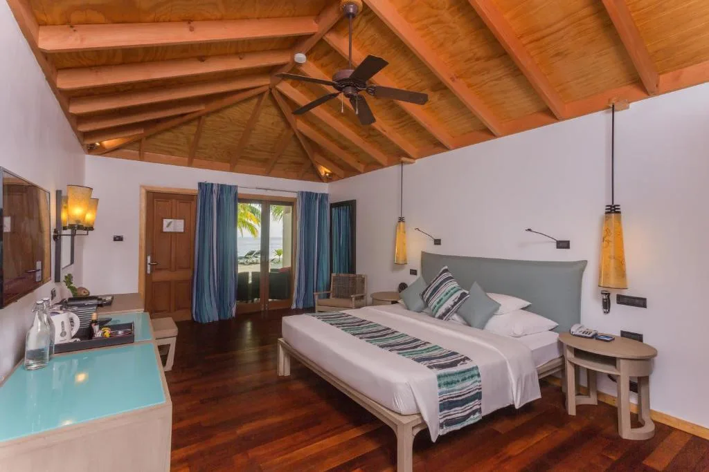 Vilamendhoo Maldives Resort Island: another view