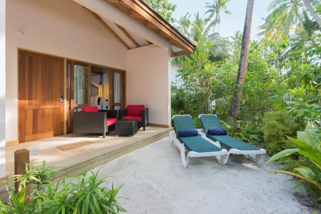 Vilamendhoo Maldives Resort Island: another view