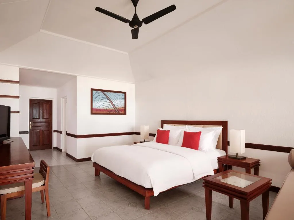 Villa Nautica Paradise Island Resort: another view